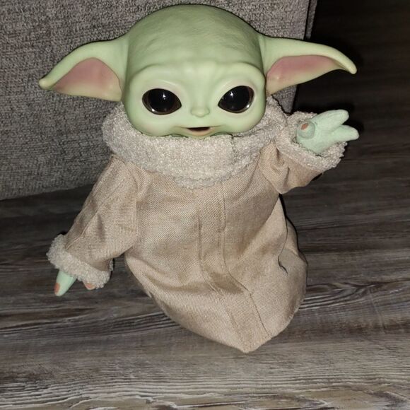 Mandalorian The Child Star Wars Talking Plush Baby Yoda - Picture 1 of 7